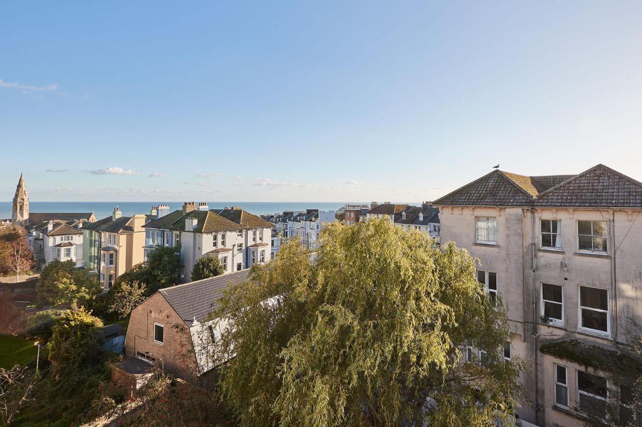 Beautiful Sea View Apartment In St Leonards On Sea Buitenkant foto